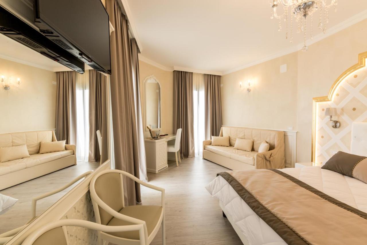 Luxor E Cairo The Beach Resort Lido di Jesolo Esterno foto