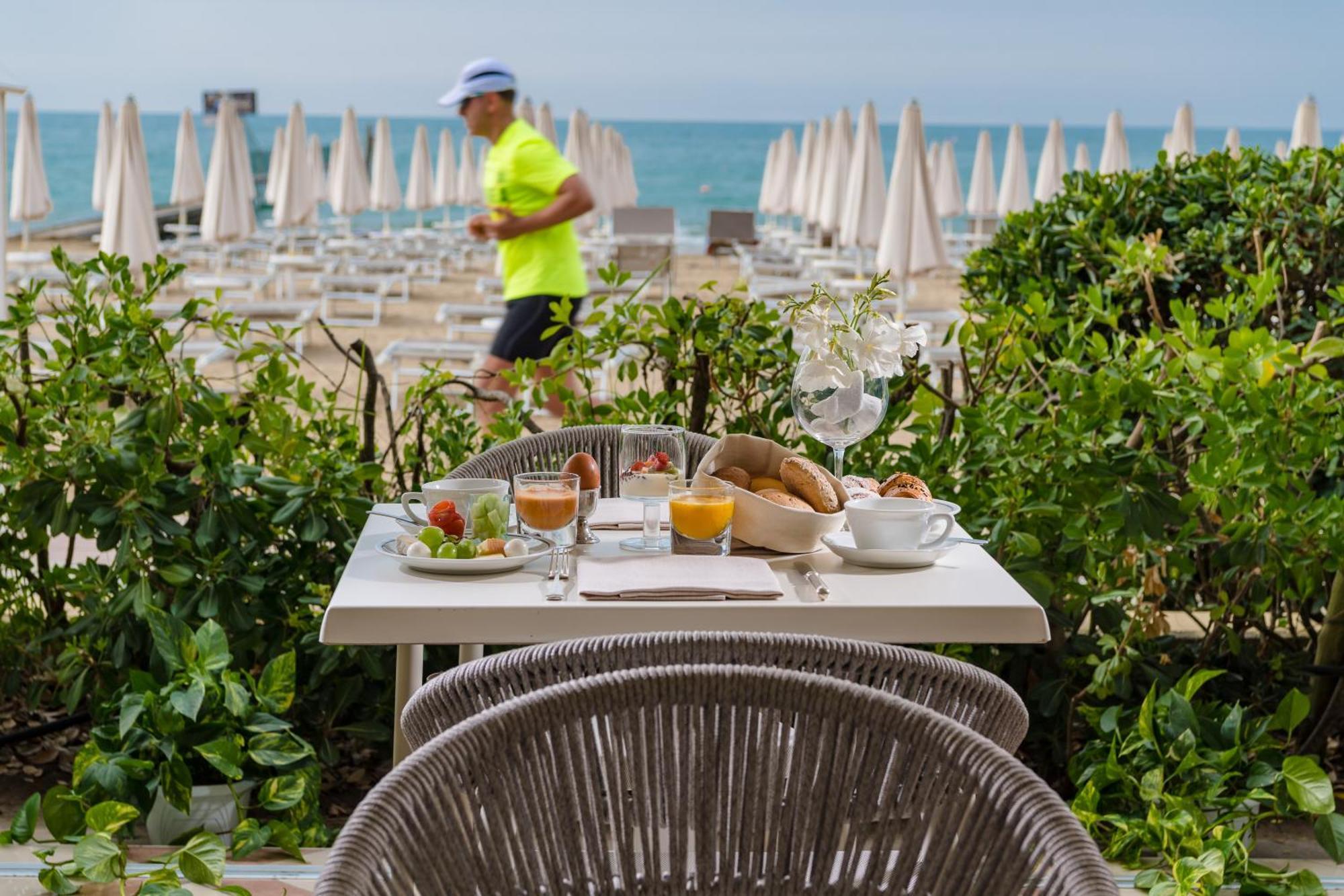 Luxor E Cairo The Beach Resort Lido di Jesolo Esterno foto