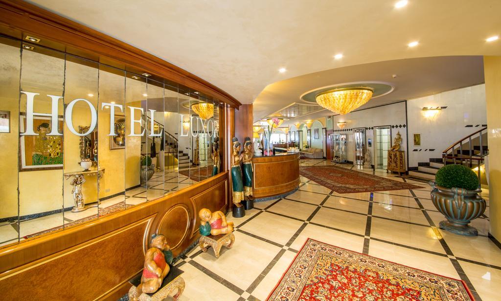 Luxor E Cairo The Beach Resort Lido di Jesolo Esterno foto