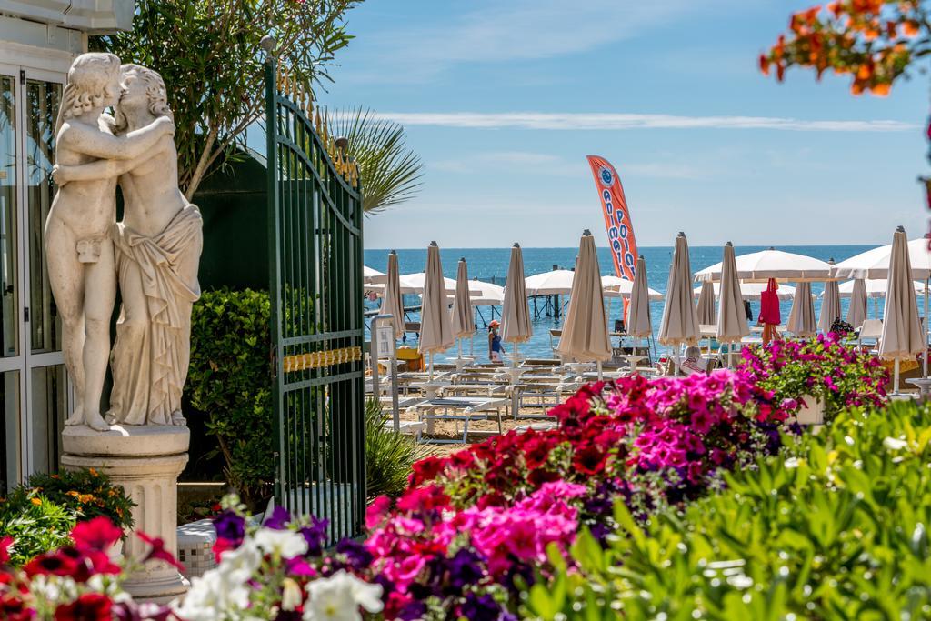 Luxor E Cairo The Beach Resort Lido di Jesolo Esterno foto
