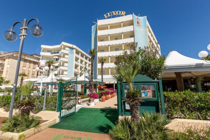 Luxor E Cairo The Beach Resort Lido di Jesolo Esterno foto