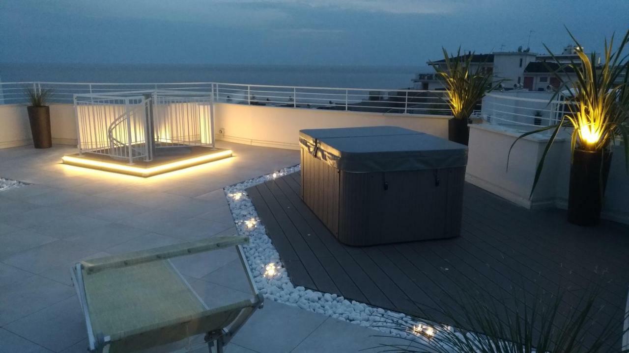Luxor E Cairo The Beach Resort Lido di Jesolo Esterno foto
